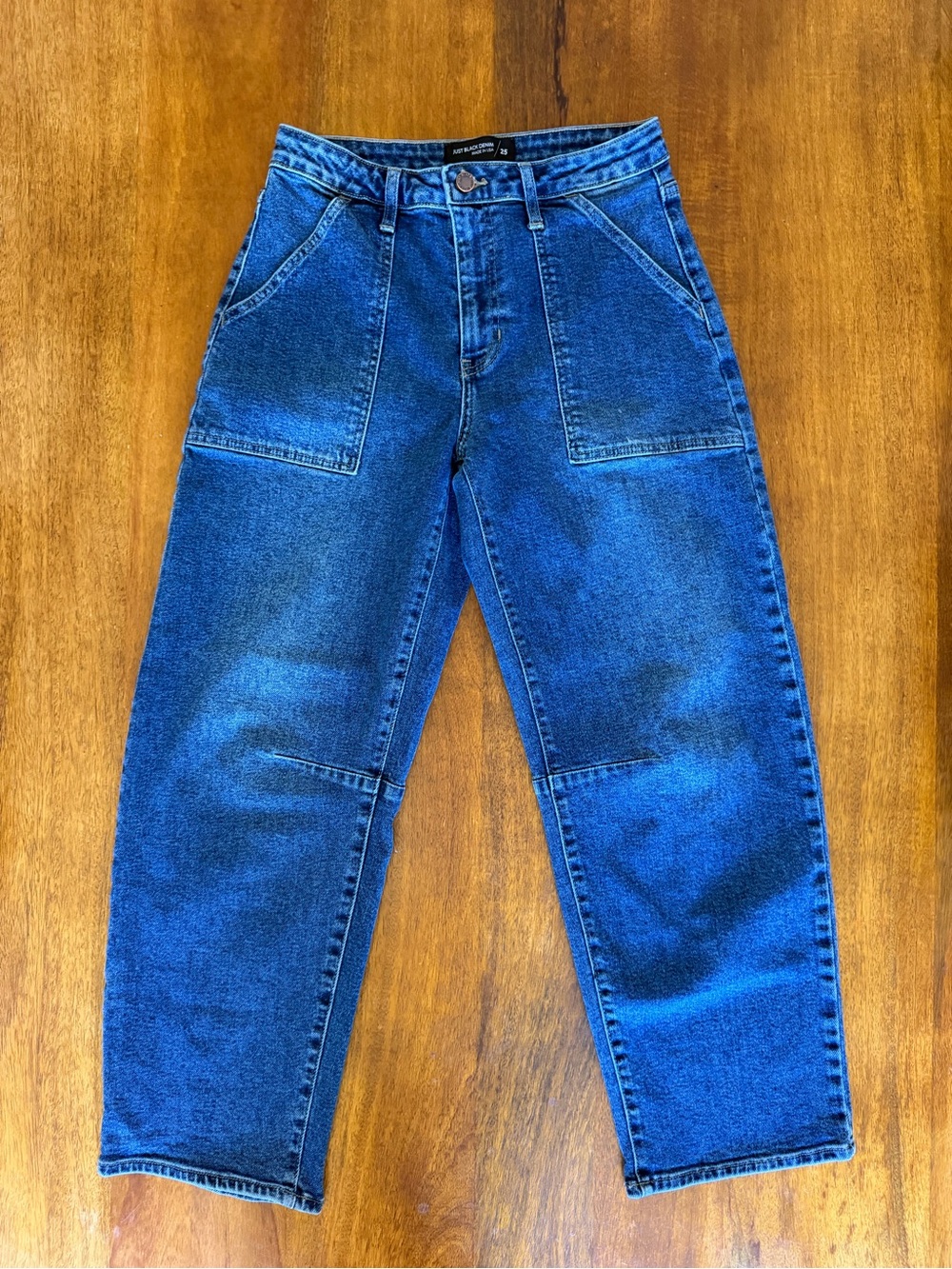 Just Black USA Women’s Barrel Jeans - Size 25 Relaxed Fit